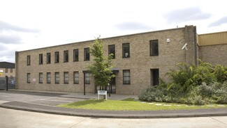 Plus de détails pour Albany Park, Camberley - Industriel/Logistique à louer