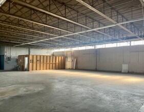 5571 Rue Paré, Montréal, QC à louer Photo intérieure– Image 2 sur 4