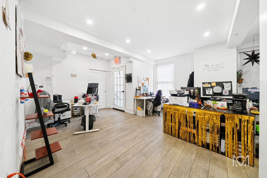 336 Central Park W, New York, NY à vendre - Photo de l’immeuble – Image 1 sur 18