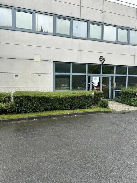 Local d’activités dans Roissy-en-France à louer - Photo de l’immeuble – Image 2 sur 12