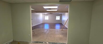 10951 Harmony Park Dr, Bonita Springs, FL à louer Photo intérieure– Image 2 sur 8