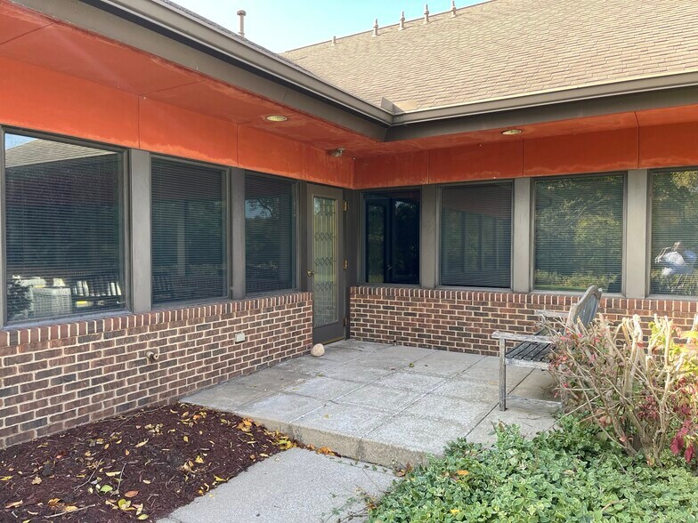 5770 Nimtz Pky, South Bend, IN à louer - Photo de l’immeuble – Image 3 sur 15