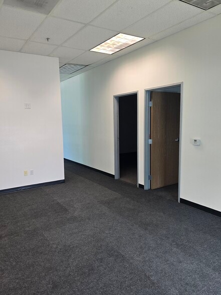 488 S Yucca Ave, Rialto, CA à vendre - Photo de l’immeuble – Image 3 sur 8