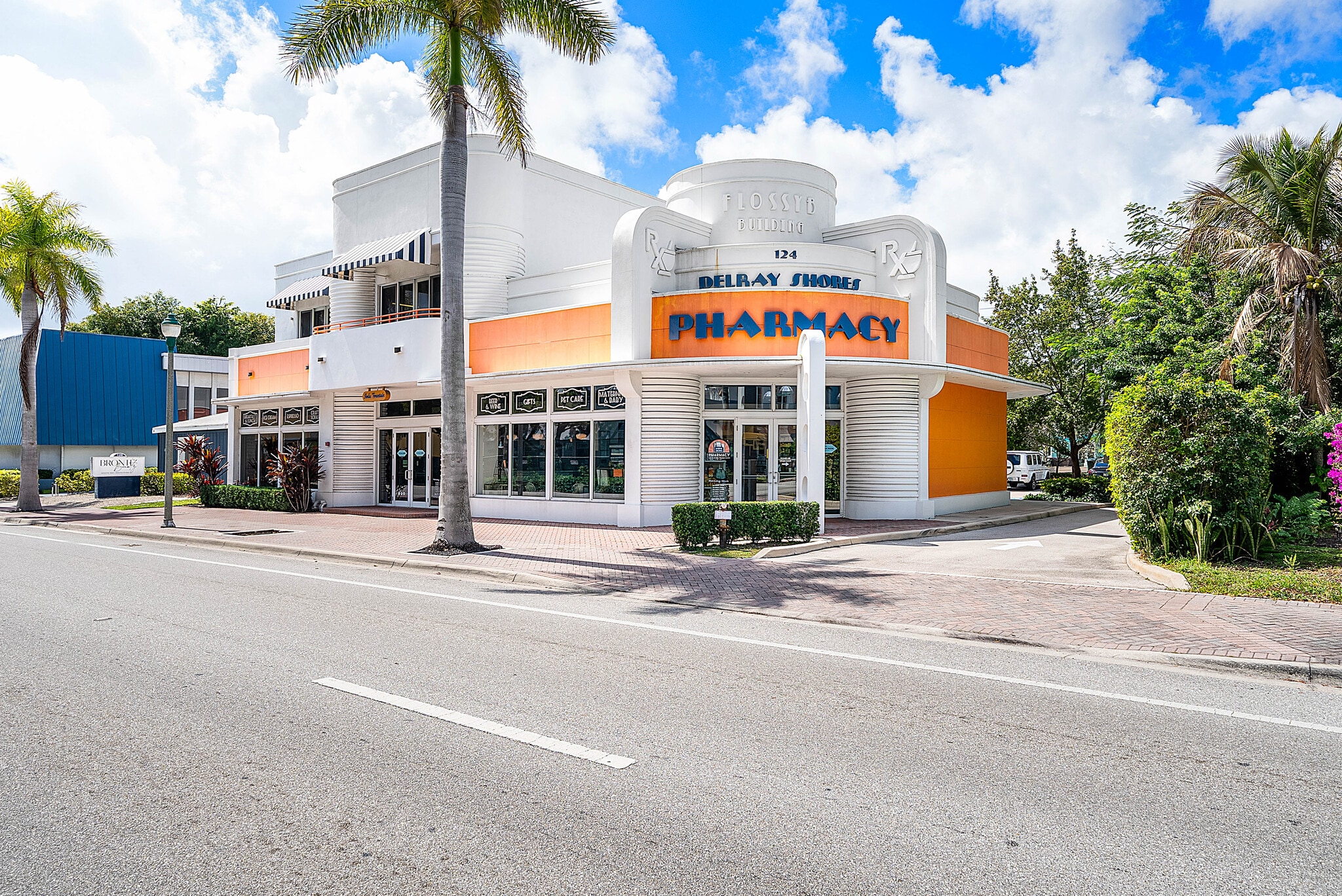124 NE 5th Ave, Delray Beach, FL à vendre Photo de l’immeuble– Image 1 sur 10
