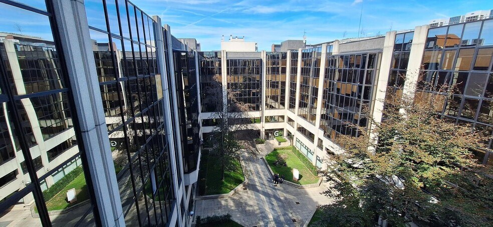 148-156 Rue Gallieni, Boulogne-Billancourt à louer - Photo de l’immeuble – Image 2 sur 16