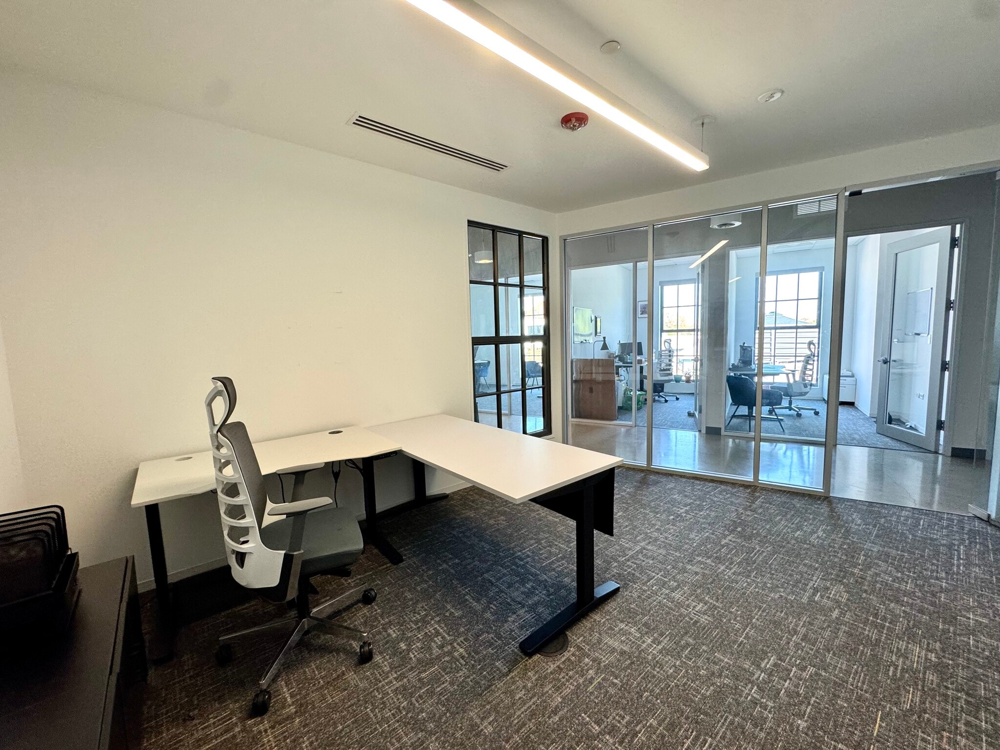 660 Pennsylvania Ave SE, Washington, DC à louer Photo intérieure– Image 1 sur 16