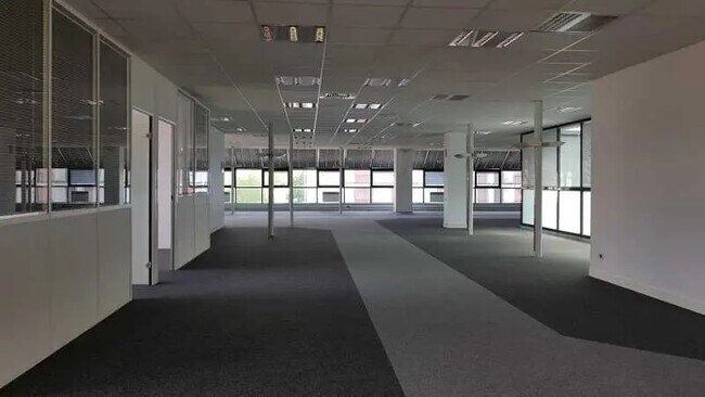 Plus de détails pour Bureau à louer