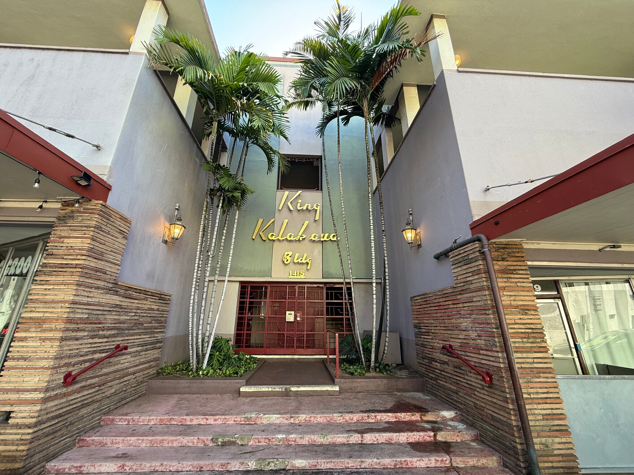 1401-1415 Kalakaua Ave, Honolulu, HI à louer Photo principale– Image 1 sur 13