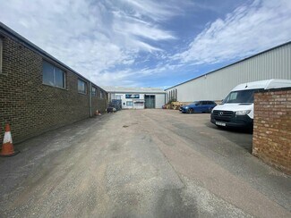 Plus de détails pour 2 Greycaine Rd, Watford - Industriel/Logistique à louer