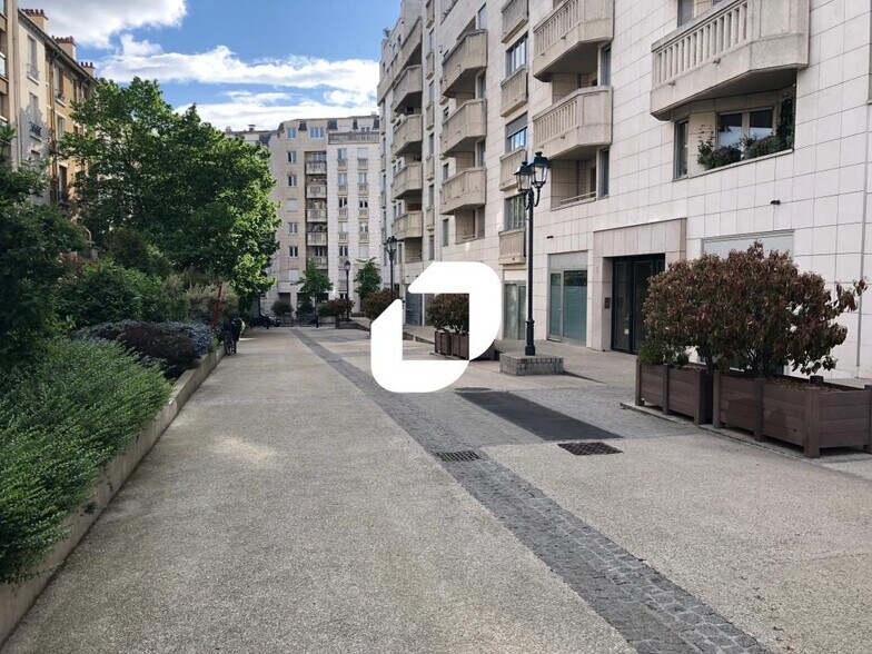 Bureau dans Saint Mande à vendre - Photo de l’immeuble – Image 2 sur 8