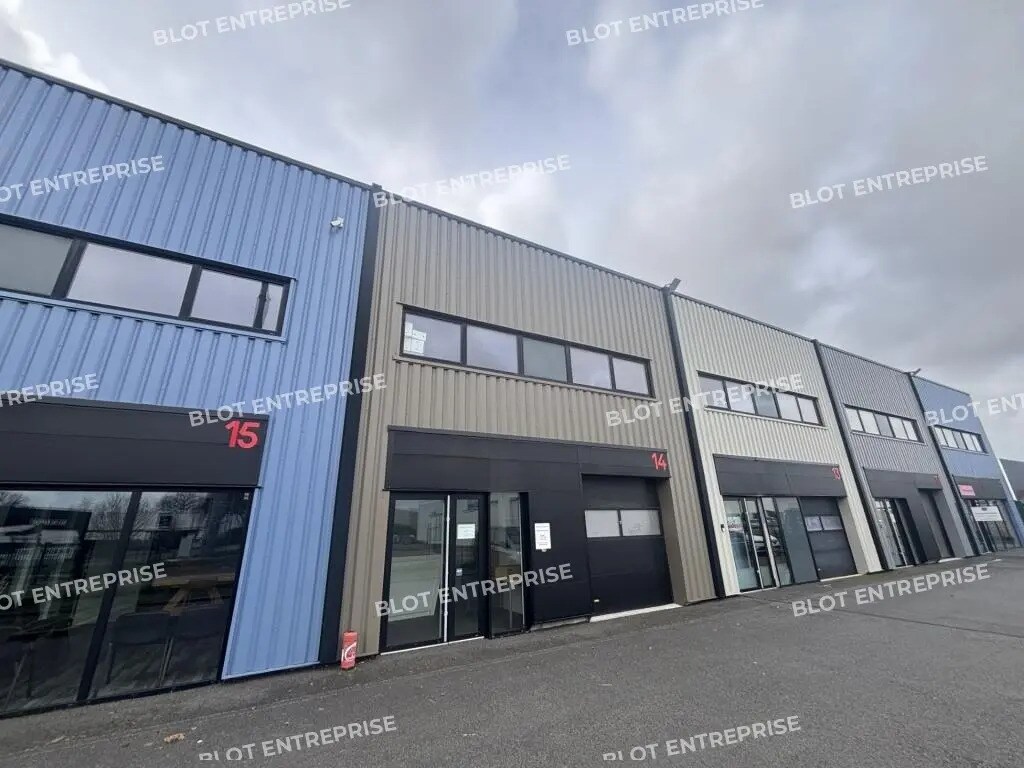 Industriel/Logistique dans Saint-Herblain à louer Photo de l’immeuble– Image 1 sur 6