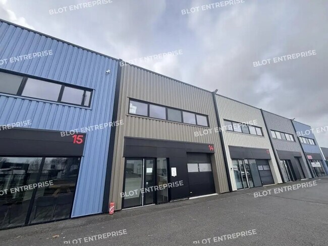 Plus de détails pour 4-6 Avenue Louis Renault, Saint-Herblain - Industriel/Logistique à louer