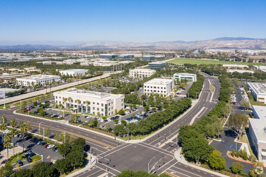 113 Waterworks Way, Irvine, CA à louer - Aérien – Image 3 sur 8