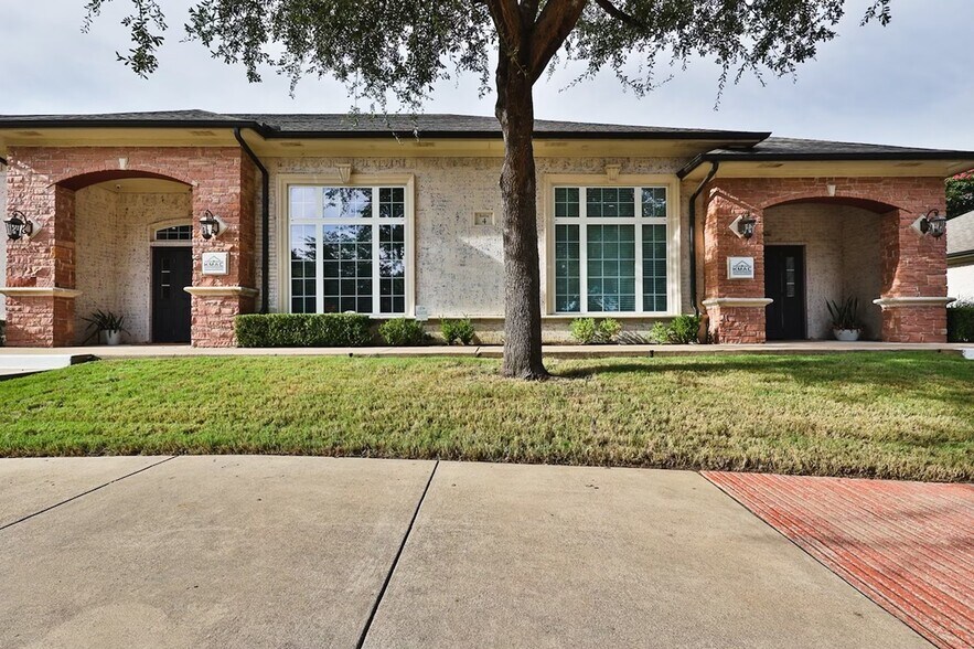 6220 Campbell Rd, Dallas, TX à louer - Photo de l’immeuble – Image 2 sur 8