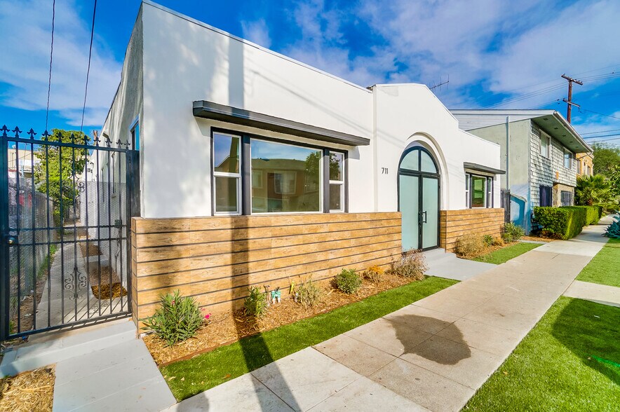 711 E 6th St, Long Beach, CA à vendre - Photo de l’immeuble – Image 3 sur 12