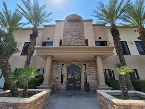 2575 Montessouri St, Las Vegas, NV à louer Photo de l’immeuble– Image 1 sur 40