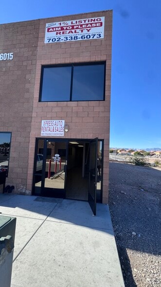 6015 S Rainbow Blvd, Las Vegas, NV à vendre - Photo de l’immeuble – Image 1 sur 17