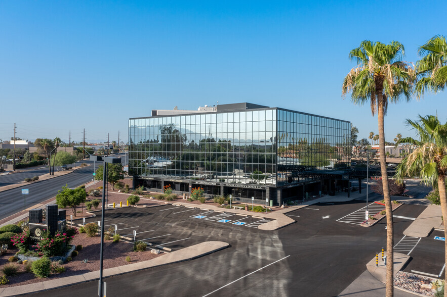333 N Wilmot Rd, Tucson, AZ à louer - Photo de l’immeuble – Image 3 sur 5