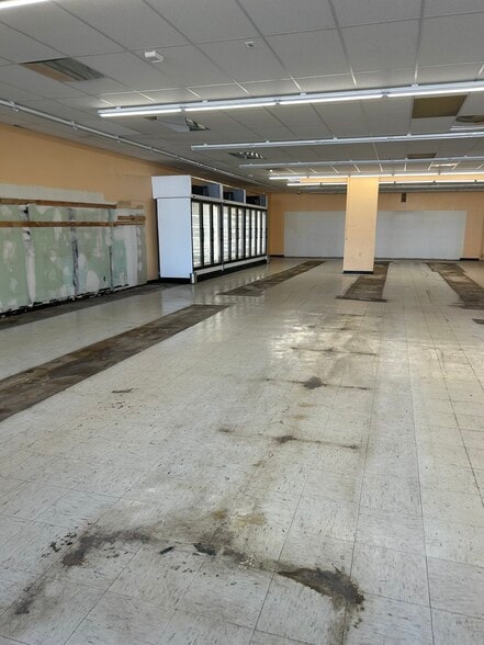 1309 Pine Ave, Niagara Falls, NY à louer - Photo intérieure – Image 3 sur 15