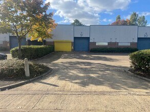 7-15 Scotia Clos, Northampton à louer Photo de l’immeuble– Image 1 sur 2