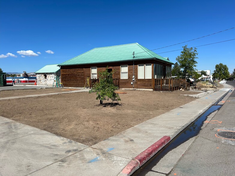 3675 Baker Ln, Reno, NV à louer - Photo de l’immeuble – Image 3 sur 5