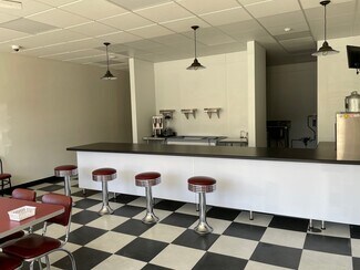 Plus de détails pour 667 Prentice St, Granite Falls, MN - Local commercial à vendre