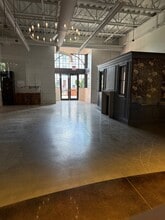 200 S Rangeline Rd, Carmel, IN à louer Photo intérieure– Image 1 sur 2