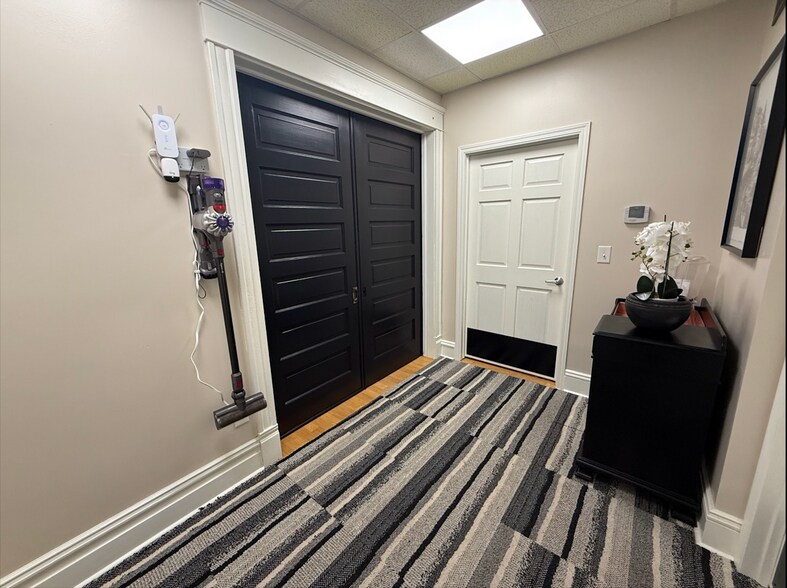 232 S Buchanan St, Edwardsville, IL à louer - Photo de l’immeuble – Image 2 sur 23