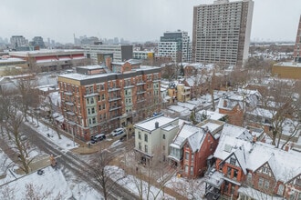 386 Huron St, Toronto, ON - Vue aérienne  vue de carte