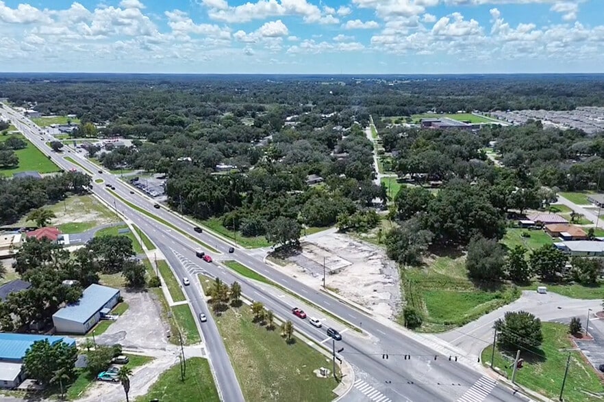 0 E Myers Blvd, Mascotte, FL à vendre - Aérien – Image 2 sur 10