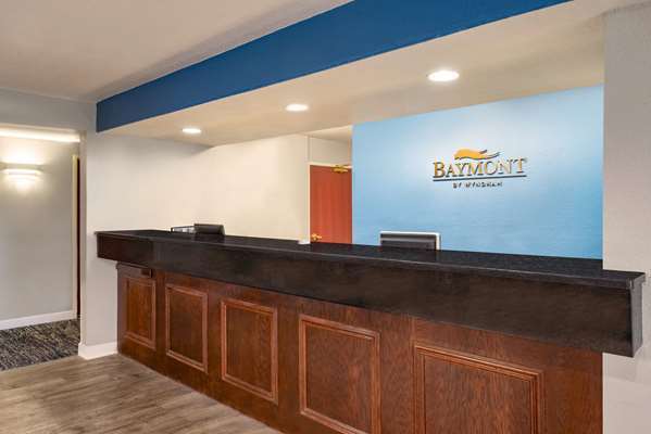 10753 Airport Hwy, Swanton, OH à vendre - Photo intérieure – Image 3 sur 20