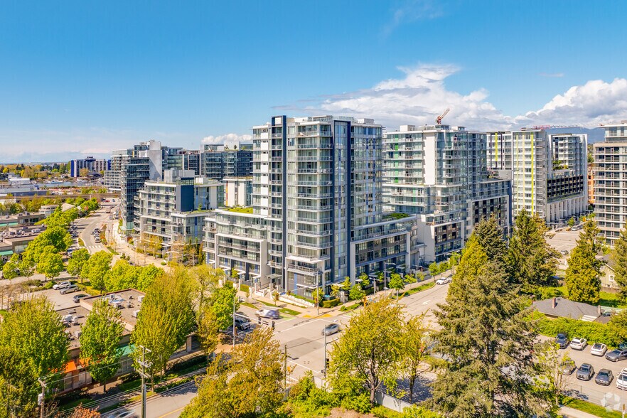 8668 Hazelbridge Way, Richmond, BC à vendre - Aérien – Image 2 sur 4