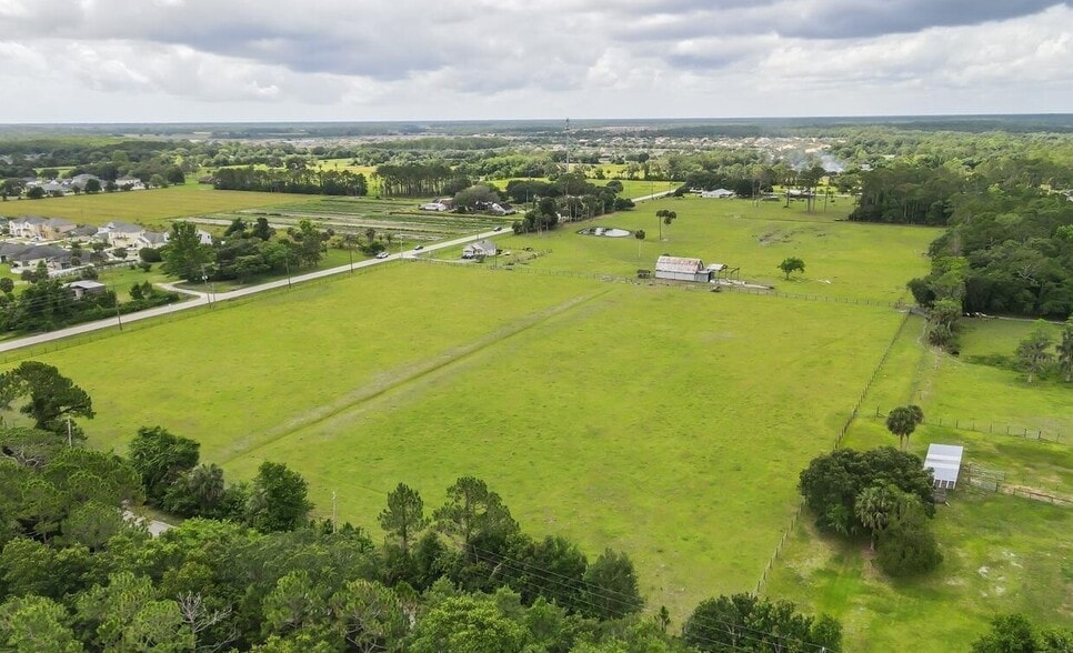 722 Airport Rd, New Smyrna Beach, FL à vendre - Photo principale – Image 2 sur 23