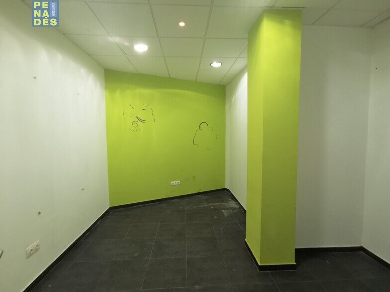 Local commercial dans València à louer - Photo de l’immeuble – Image 3 sur 7