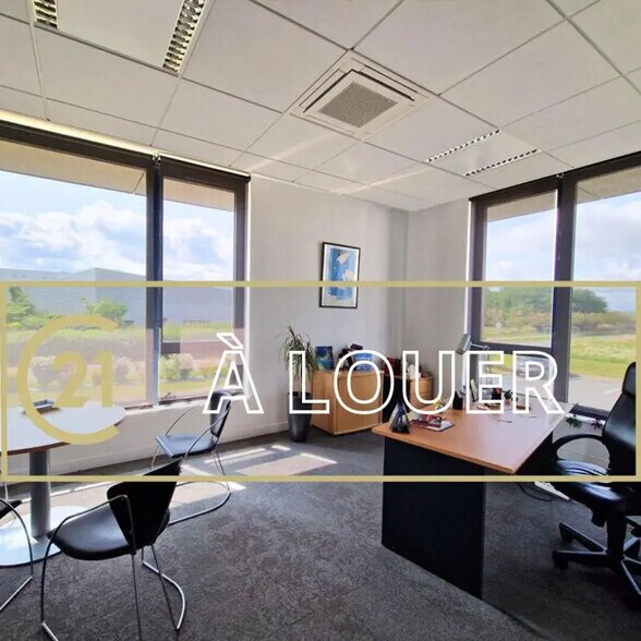 Bureau dans Saint-Contest à louer - Photo de l’immeuble – Image 1 sur 1