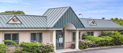 55 Veterans Memorial Hwy, Commack, NY à louer Photo de l’immeuble– Image 1 sur 2