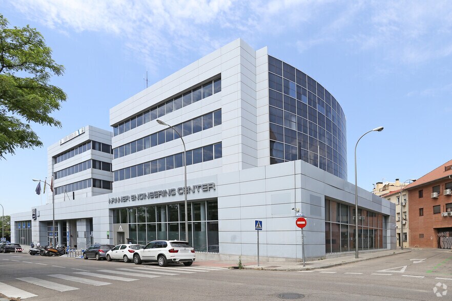 Calle de Juan de Mariana, 17, Madrid, Madrid à louer - Photo de l’immeuble – Image 2 sur 9