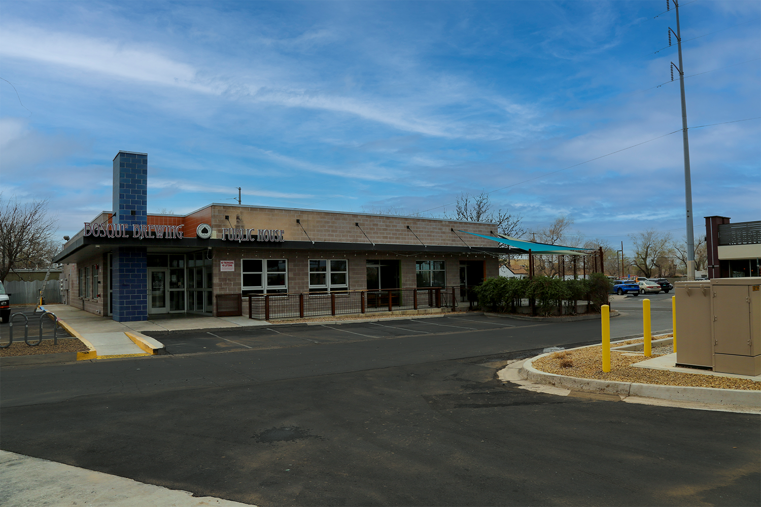 106 Girard Blvd SE, Albuquerque, NM à louer Photo principale– Image 1 sur 4