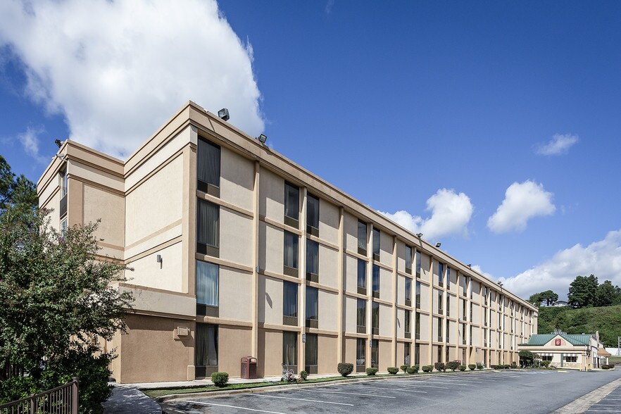 120 W Pershing Blvd, North Little Rock, AR à vendre - Photo de l’immeuble – Image 3 sur 10