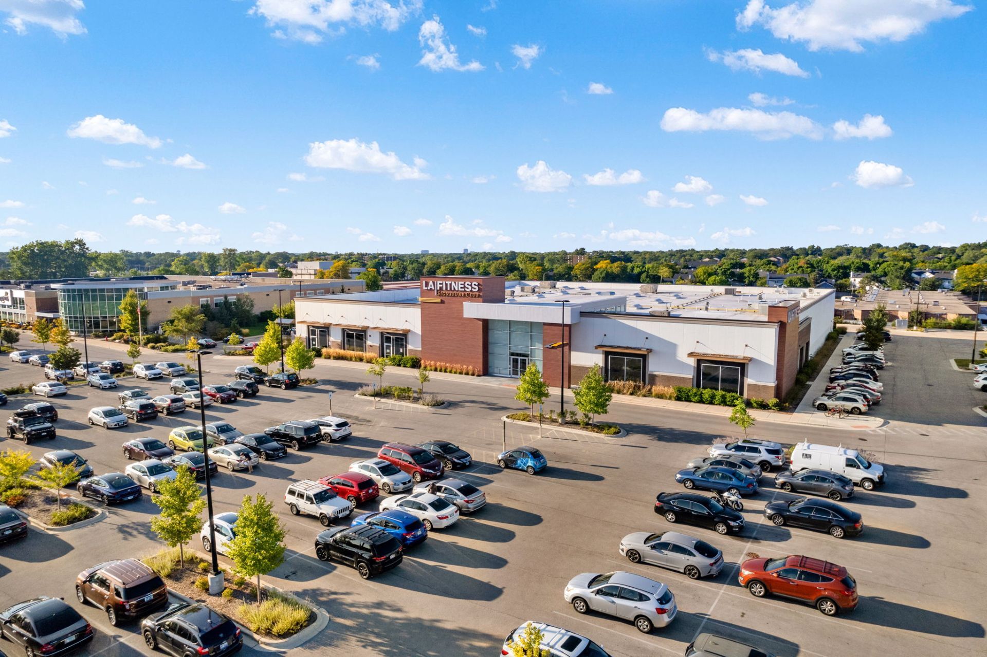 100 W 63rd St, Westmont, IL à vendre Photo principale– Image 1 sur 8