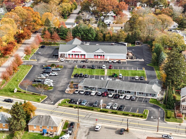 500 Main Rd, Tiverton, RI à vendre - Photo de l’immeuble – Image 2 sur 9