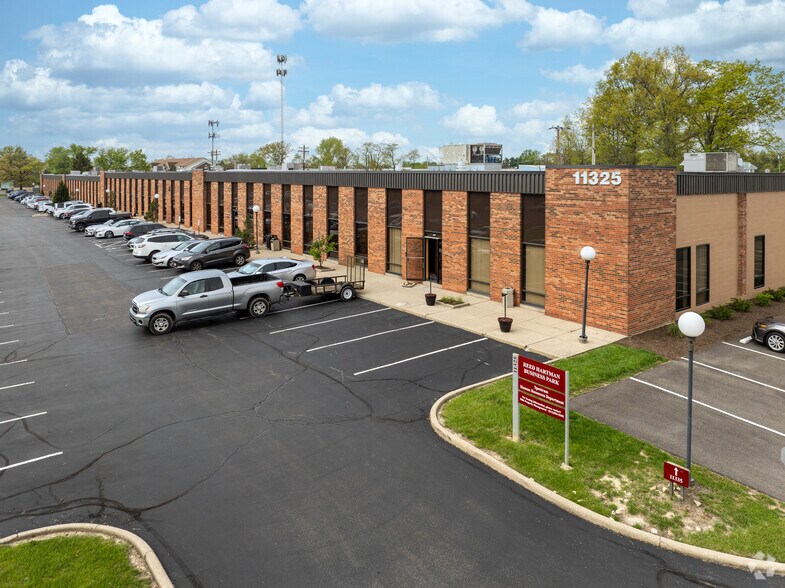 11325 Reed Hartman Hwy, Blue Ash, OH à louer - Photo de l’immeuble – Image 3 sur 7