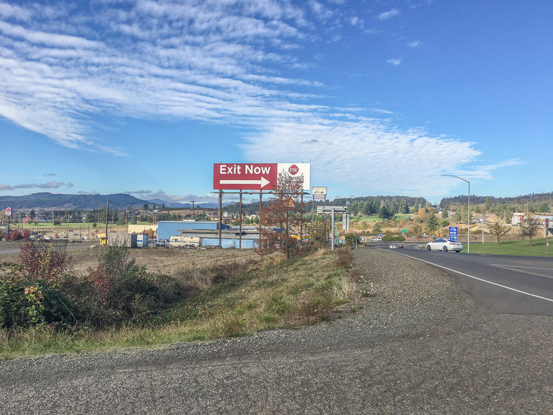 181 Hutchins St, Sutherlin, OR à vendre - Autre – Image 2 sur 13
