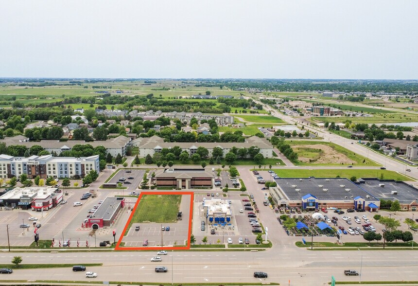 6325 S Louise Ave, Sioux Falls, SD à vendre - Photo de l’immeuble – Image 2 sur 7