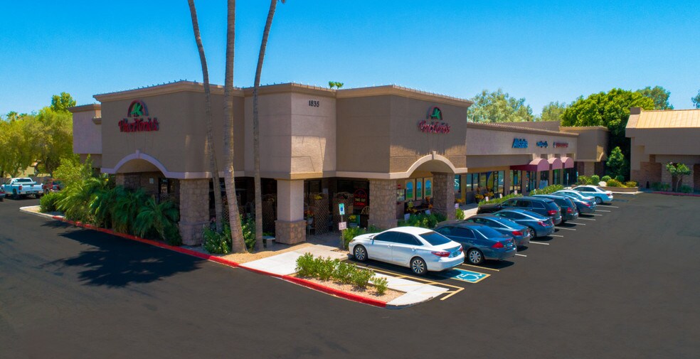 1805 E Elliot Rd, Tempe, AZ à louer - Photo de l’immeuble – Image 2 sur 13