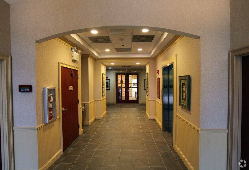 2 Westbury Park Way, Bluffton, SC à louer - Hall d’entrée – Image 3 sur 7