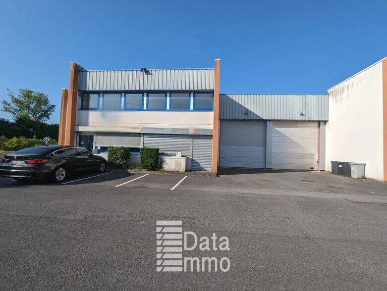 940 Rue Charles De Gaulle, Mareuil-lès-Meaux à louer - Photo de l’immeuble – Image 3 sur 9