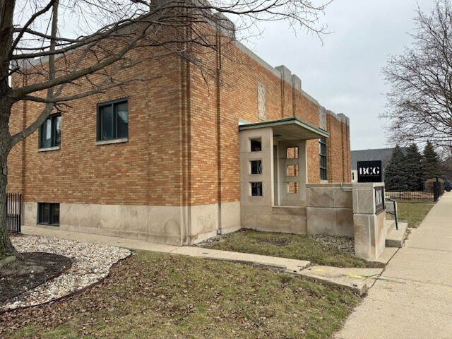 6219 Guilford Ave, Indianapolis, IN à vendre - Photo de l’immeuble – Image 2 sur 13