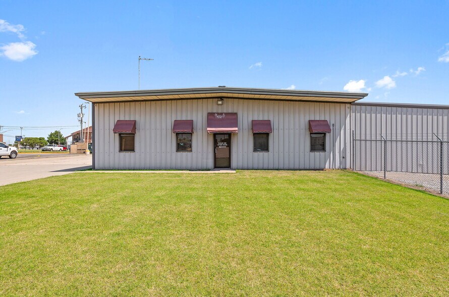 1510 Amity Ln, El Reno, OK à louer - Photo de l’immeuble – Image 3 sur 39