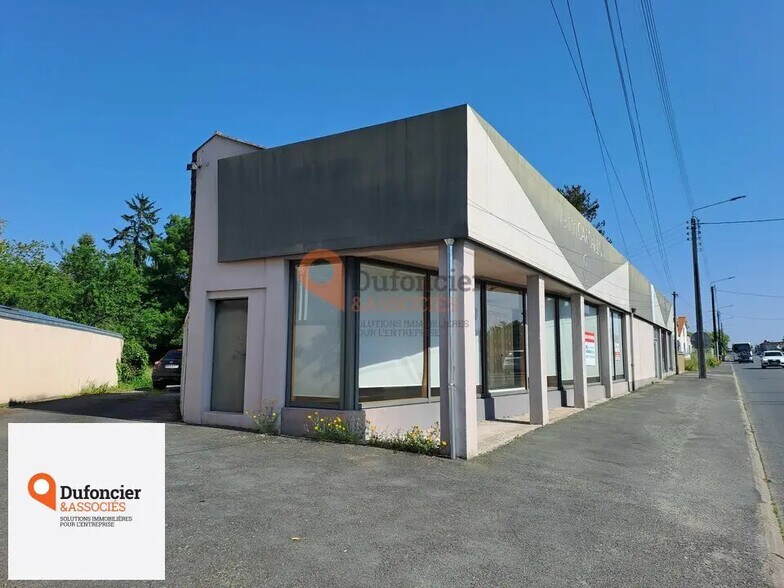 Local commercial dans Poitiers à vendre - Photo de l’immeuble – Image 1 sur 12